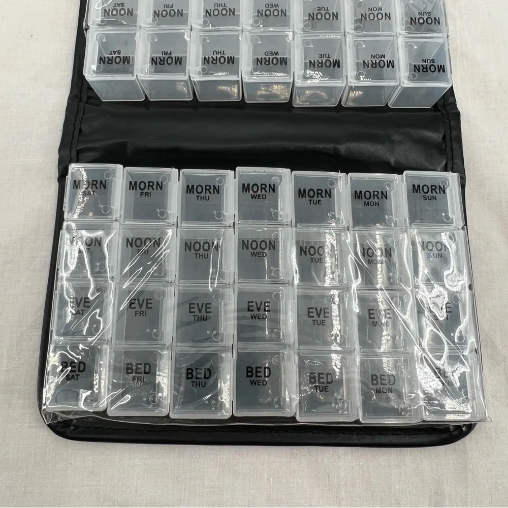 Travel  Medication Pill Book - 14 Days with detachable compartments Black - Picture 7 of 7